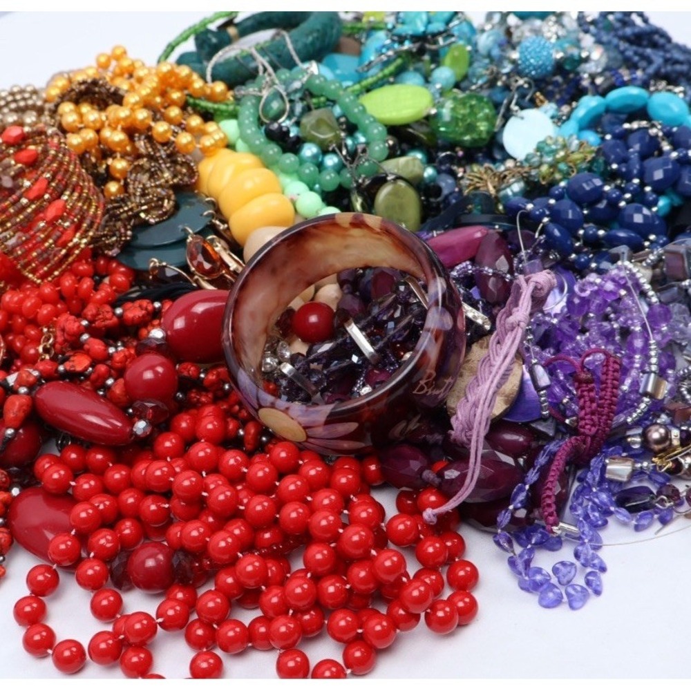 4+ lbs Fashion Jewelry Wearable Necklaces Earrings Bracelets Colorful Mixed 50+ - Picture 5 of 5